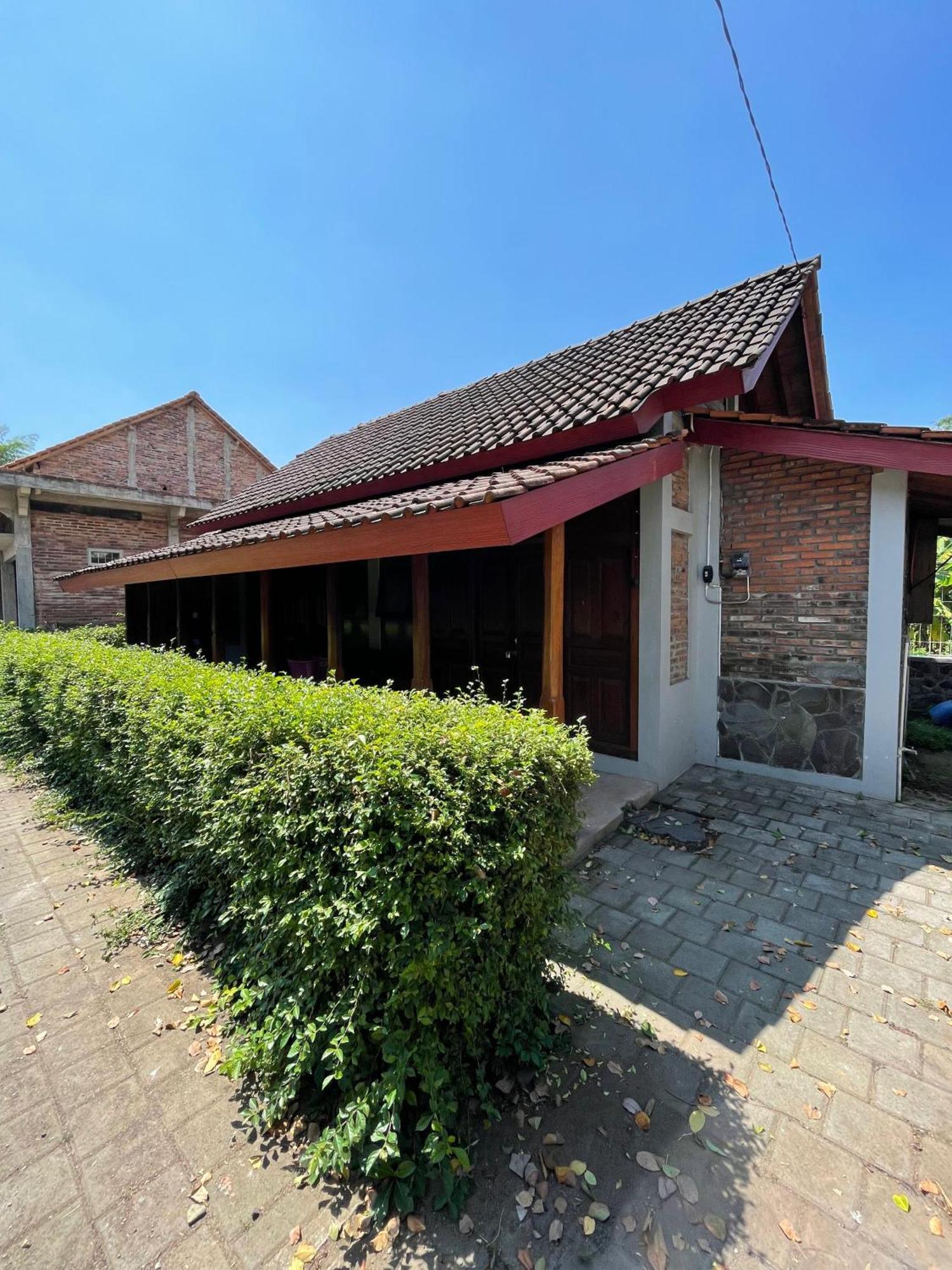 Saka Homestay Boutique & Cafe Magelang Zewnętrze zdjęcie