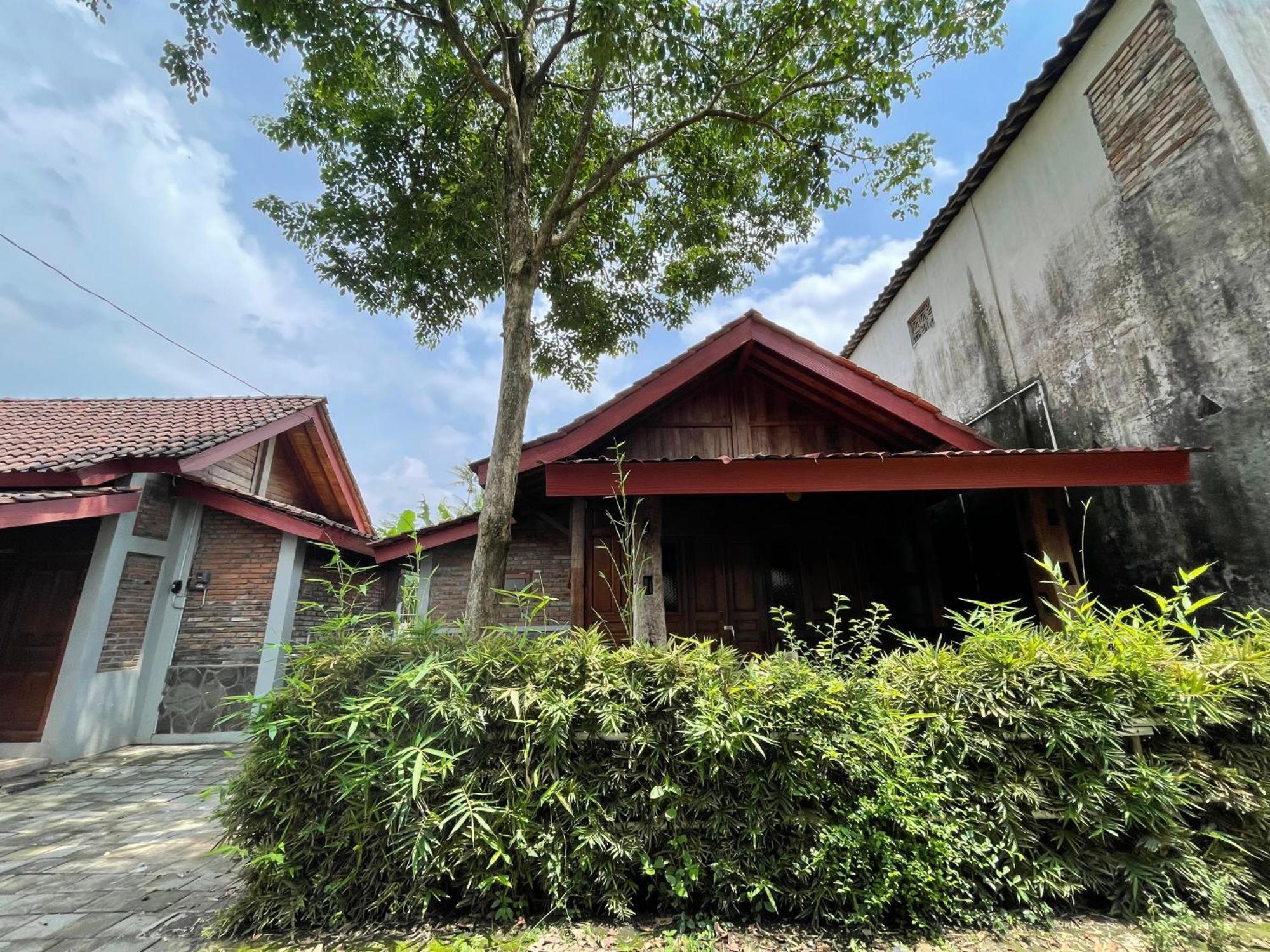 Saka Homestay Boutique & Cafe Magelang Zewnętrze zdjęcie